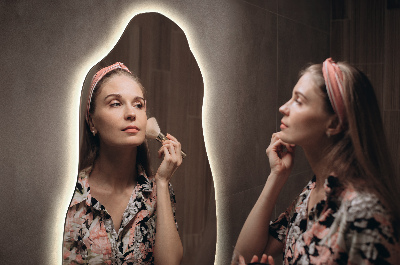 Oregelbundet formad spegel modern med LED-belysning