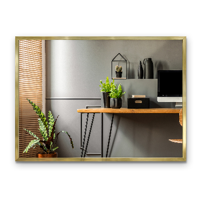 Stor spegel med guldram elegant design