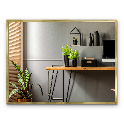 Stor spegel med guldram elegant design