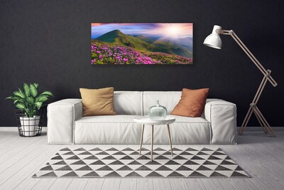 Canvas bild Berg äng blommor landskap