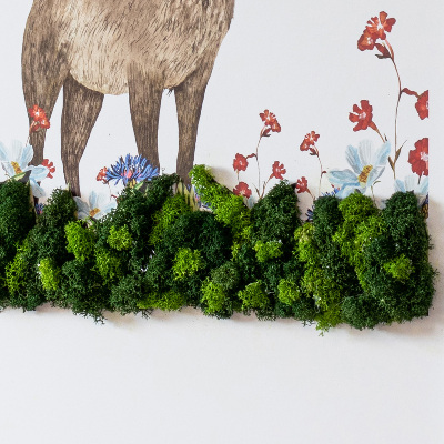 Mossa väggbilder Rådjur bland blommor