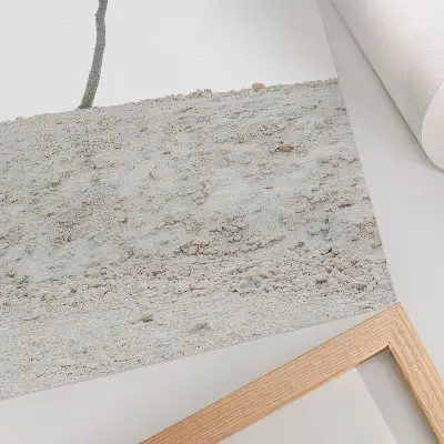 Poster ensamt träd på en ljus bakgrund i minimalistisk stil