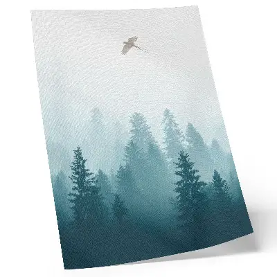 Hållbar väggposter mild dimma med skogsfågel högt ovanför träden