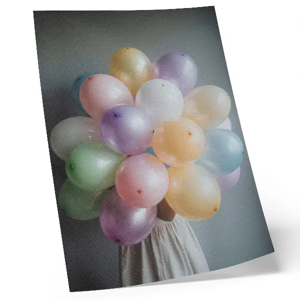 Väggaffisch pastellfärgade ballonger på grå bakgrund