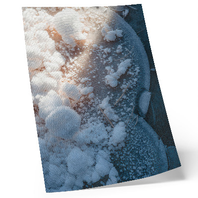 Hållbar väggposter Iskristaller i vita och blå toner för en vinteratmosfär