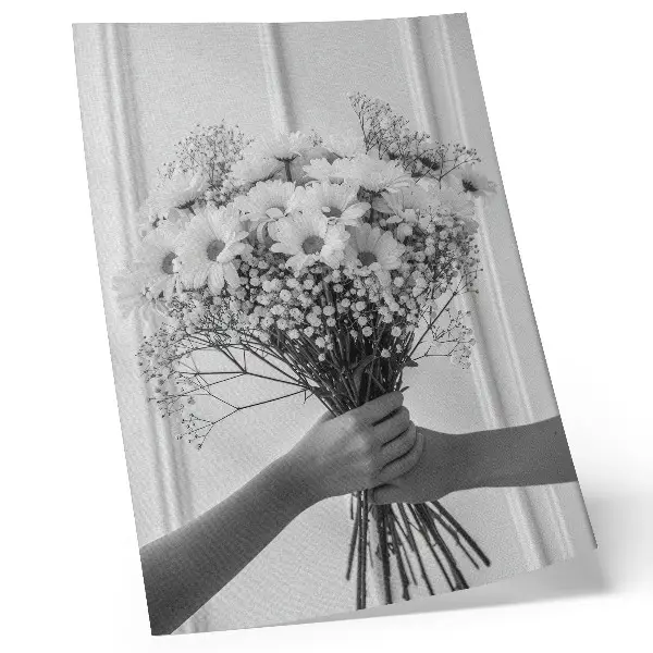 Hållbar väggposter med motiv av fina blommor i minimalistisk och subtil stil