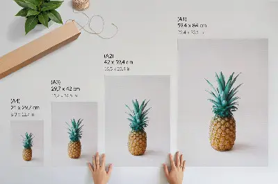 Väggaffisch ananas med turkosa blad på vit bakgrund