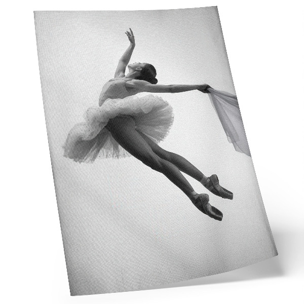 Affisch En ballerina i rörelse med grace och lätthet