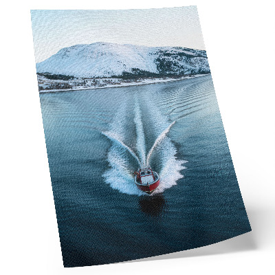 Poster Snötäckta berg sjö motorbåt dynamik