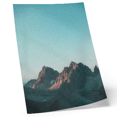 Poster Imponerande berg under en klarblå himmel