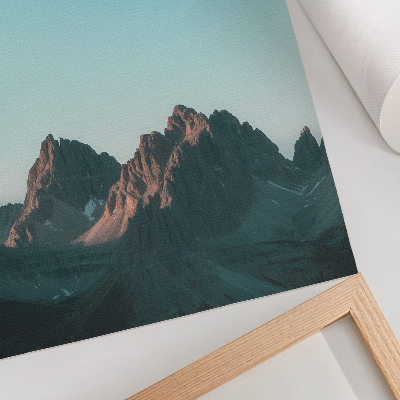 Poster Imponerande berg under en klarblå himmel