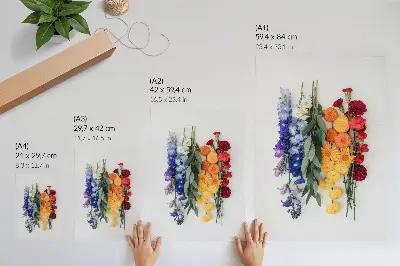 Poster blommor i en vertikal linje med livfulla färger och naturmotiv