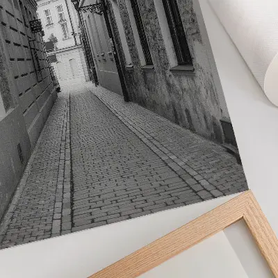 Väggaffisch med motiv av svartvit arkitektur på en nostalgisk gata
