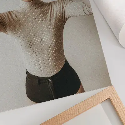 Dekorativ väggaffisch retro elegans med cylinderhatt i minimalistisk stil