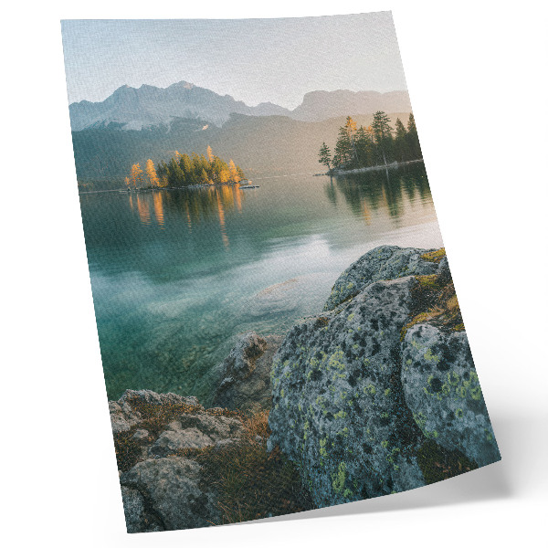 Poster Berg, sjö, ö, dimmig morgon