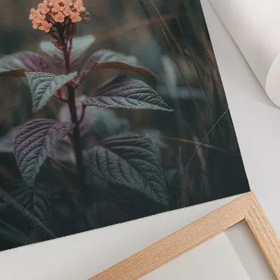 Poster växt med färgglad blomma mot grön bakgrund
