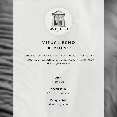 Väggposter sensuell ormbunke i svartvitt med symmetrisk elegans