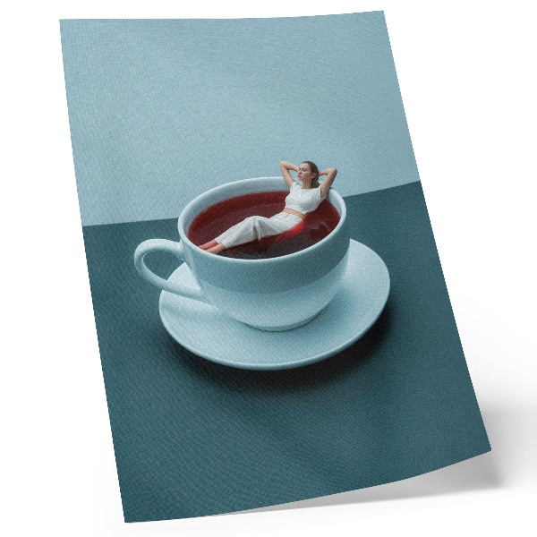 Hållbar väggposter En surrealistisk kopp avkoppling