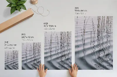 Poster minimalistiskt motiv av vågor och linjer i vatten