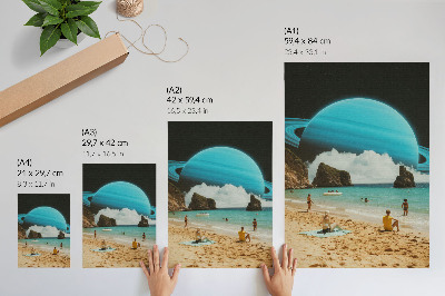 Hållbar väggposter Strand med planeten ovanför vattnet på en solig dag