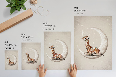 Hållbar väggposter En tecknad giraff på månen omgiven av stjärnor