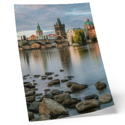Dekorativ väggaffisch Ett pittoreskt panorama över staden med en bro över floden