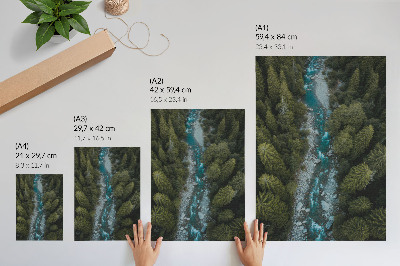 Hållbar väggposter Grön skogsflod naturlig harmoni