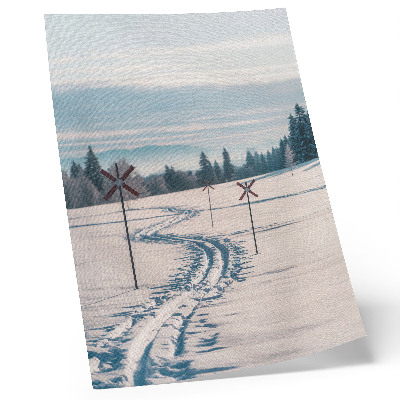 Poster Vinterlandskap, skidspår, berg, träd, himmel