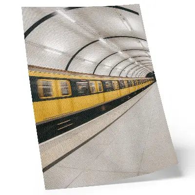 Väggaffisch Modern tunnelbana med smidiga och dynamiska linjer
