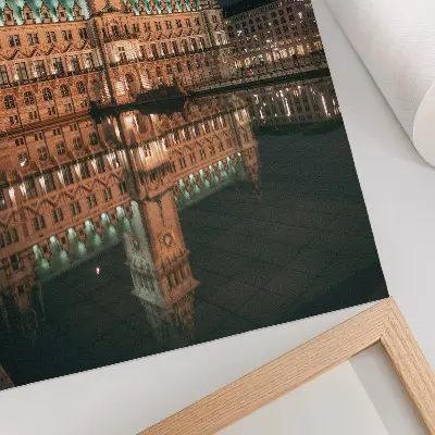 Klassisk arkitektur väggposter reflekterat kvällsljus