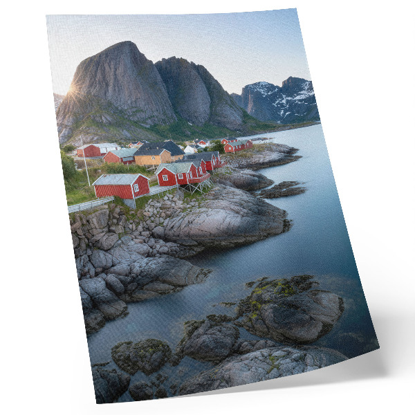 Hållbar väggposter stugor vid havet berg fred natur landskap