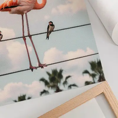 Väggaffisch med motiv av flamingo himmel med moln och svalor