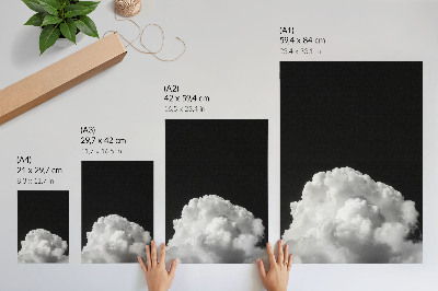 Hållbar väggposter Moln på svart bakgrund utan onödiga detaljer