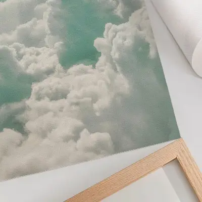 Poster moln på en blå himmel med tema fred och harmoni