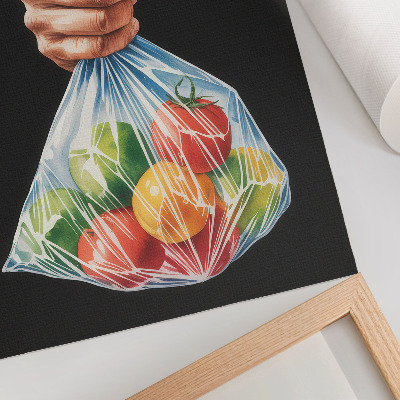 Hållbar väggposter En hand med en plastpåse full av färgglad frukt