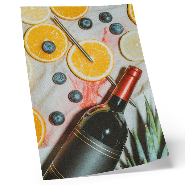 Hållbar väggposter Färgglada frukter och rött vin på en ljus bakgrund