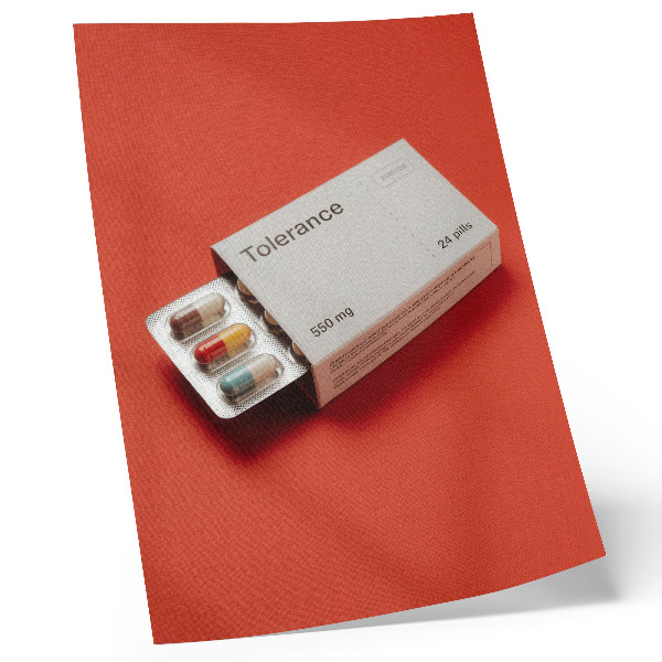 Hållbar väggposter Minimalistisk kapselförpackning med färgglad bakgrund.