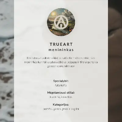 Väggaffisch dimmig höstskog med björkar och gula löv