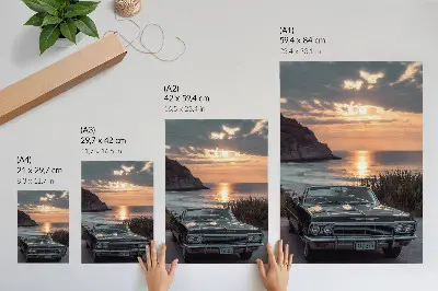 Hållbar väggposter med motiv av retrobil vid havet i solnedgång