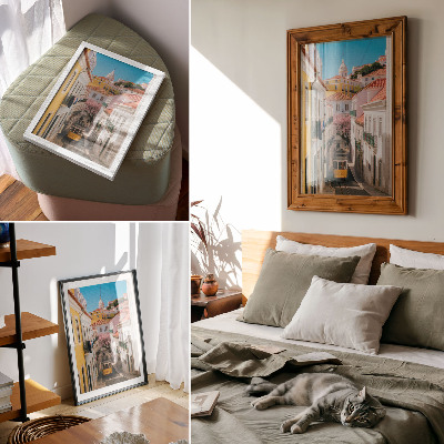 Poster En gata med spårvagn, pastellfärgade hyreshus, blommor