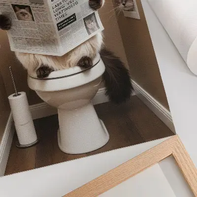 Poster katt med tidningsmotiv i beige nyans