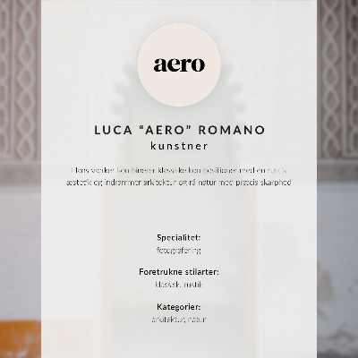 Affisch Högt gotiskt torn i butiksbyggnaden