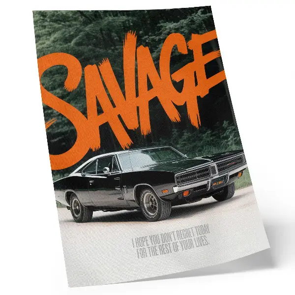 Poster med klassisk bil i orangea bokstäver och naturtema