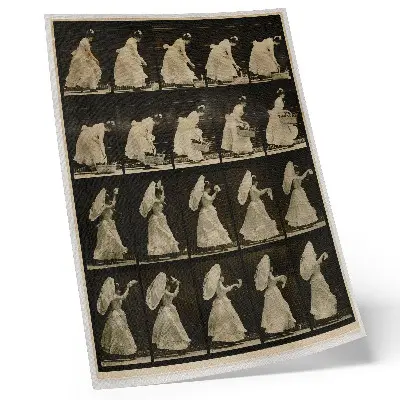 Dekorativ väggaffisch kvinna som lyfter en korg och viftar med en näsduk av Eadweard Muybridge från cirka 1887
