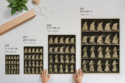 Dekorativ väggaffisch Kvinna som lyfter en korg, viftar med en näsduk (ca 1887), av Eadweard Muybridge