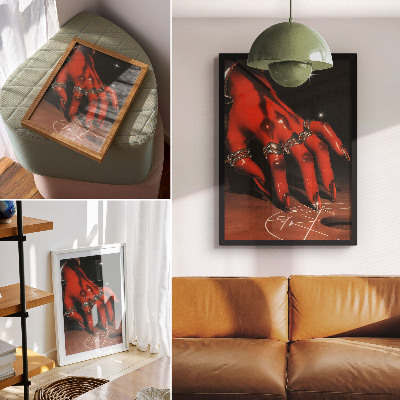 Hållbar väggposter Röd hand med ringar på en bakgrund av symboler