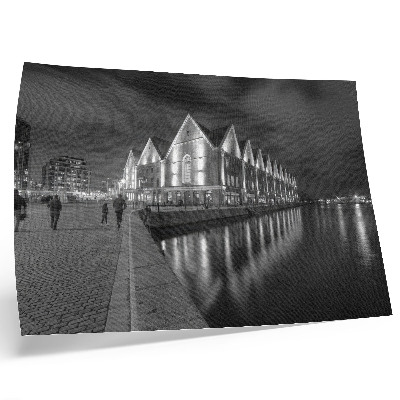 Poster Monokromatisk arkitektur med reflektion i vattnet