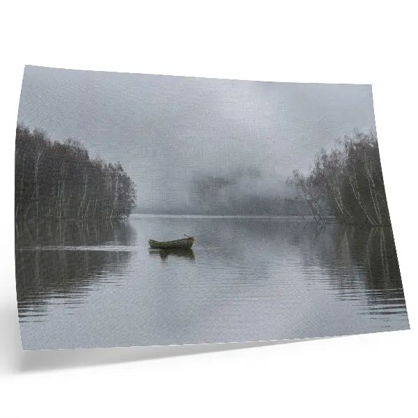 Poster till sovrum himmel och vatten med dimma och träd för lugn och ro