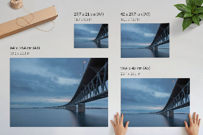 Väggposter En modern bro över lugnt vatten