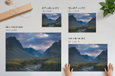 Poster till sovrum Berg i molnen blå fred natur